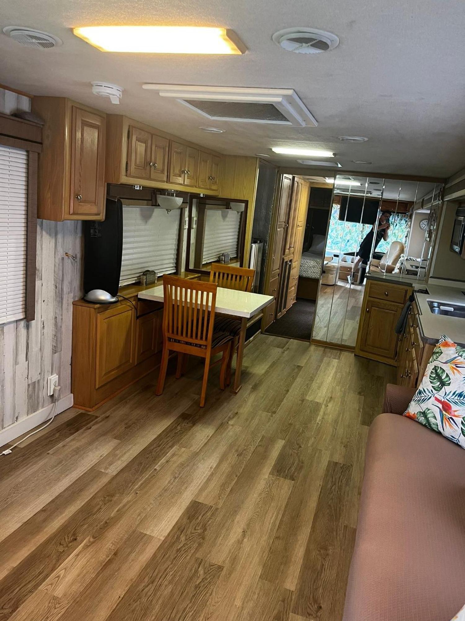 Camping Remodeled And Comfortable Rv - Free Parking