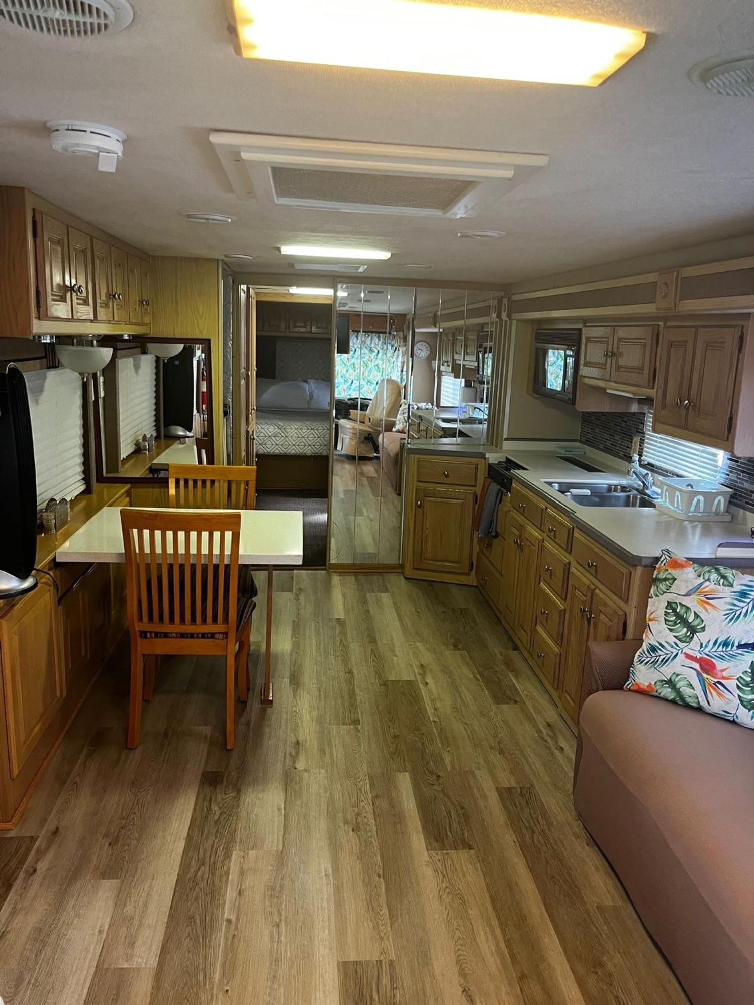 Camping Remodeled And Comfortable Rv - Free Parking Miami